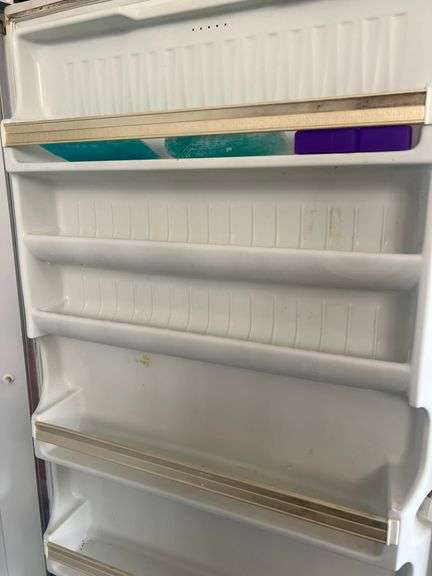 Hotpoint Upright Deep Freezer