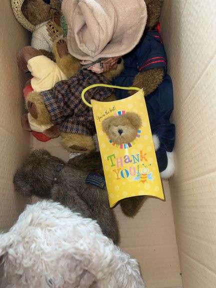 Assortment of Boyd’s Bears