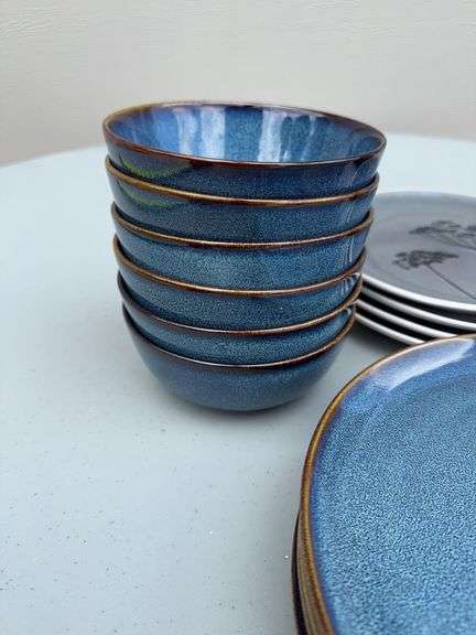 Reactive Glaze Stoneware Dinner Plates