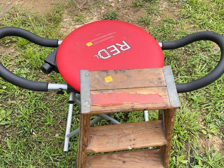 Stool and 2' Ladder