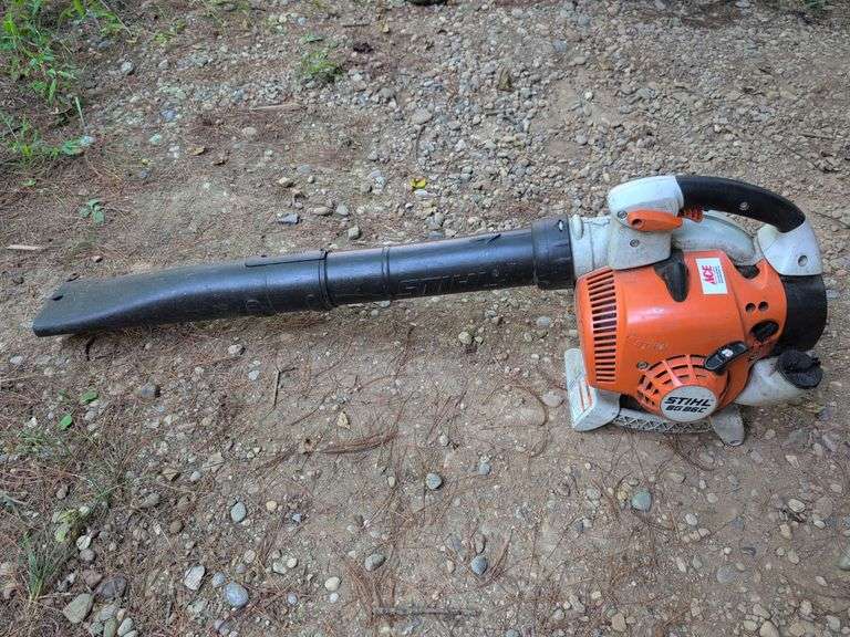 Stihl BG 86C gas leaf blower