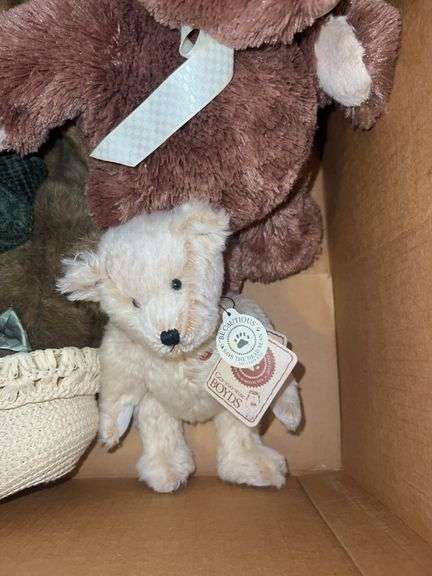 Assortment of Boyd’s Bears