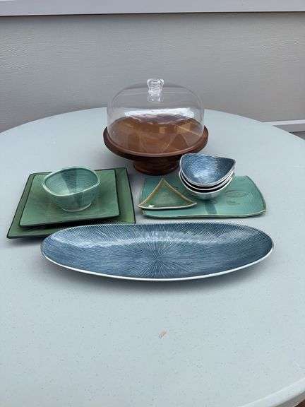 Simply Designz Bowls, Plater and other misc.