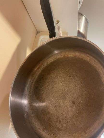 Lot of pots and pans including Farberware and revereware