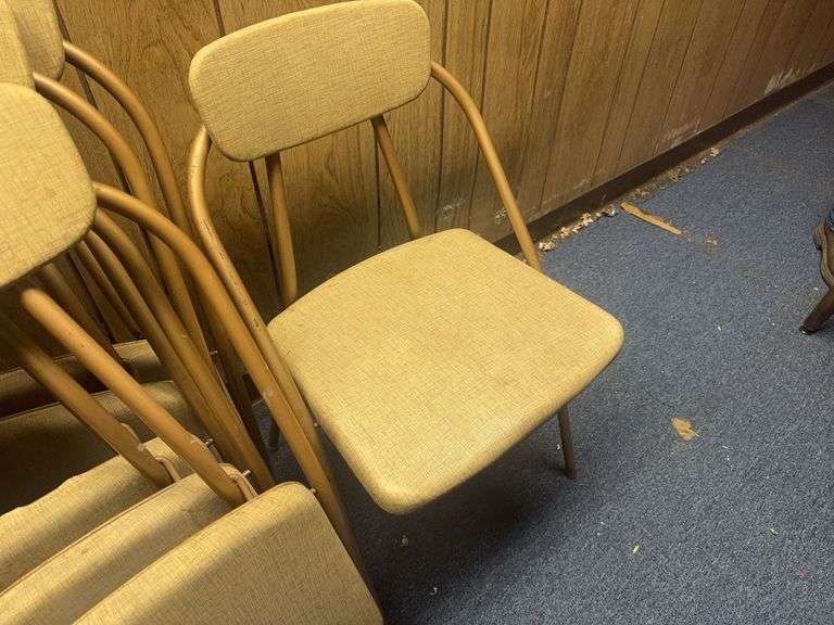 6 Folding Chairs