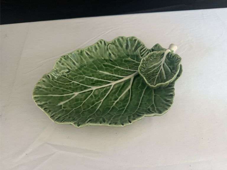 (6) Lg. Cabbage Plates, Bowl, and Serving Plate