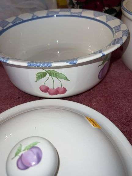 Pfaltsgraff Covered Casserole Dish, Cast Iron Green Pepper Cookware, Porcelain Pitcher