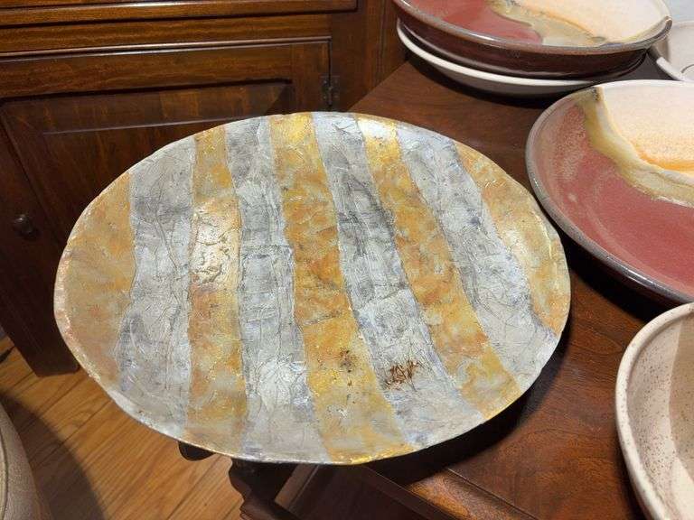 (6) pottery dishes