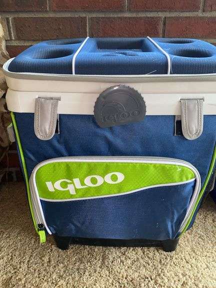 Igloo Mesh Wheeled Cooler, Donjoy Iceman Cooler
