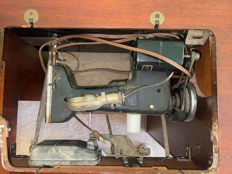 Sewmor Zig Zag Sewing Machine Table and Contents