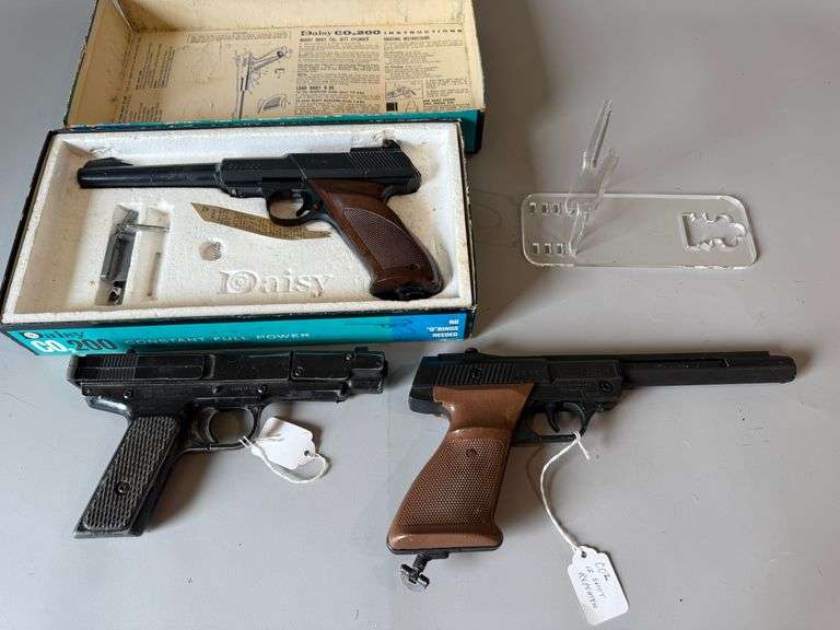 3 AIR PISTOLS