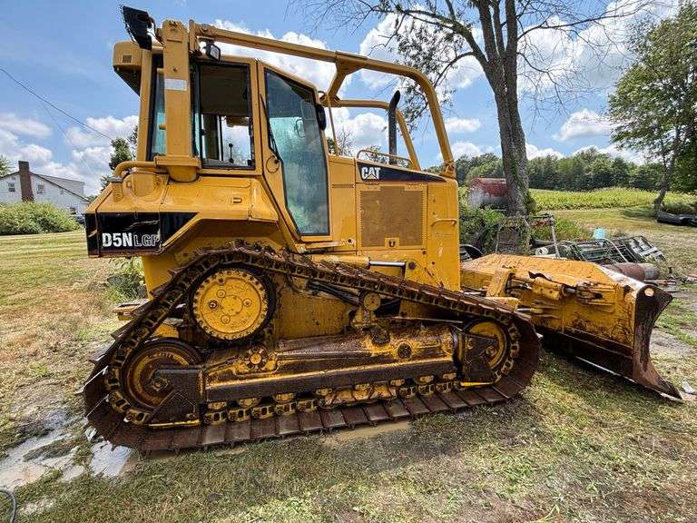 Cat D5N LGP Bulldozer , 130” Blade