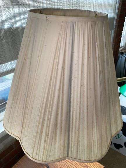 Wooden Side Table with Lamp