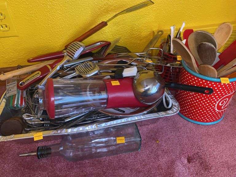 Assortment of Kitchen Utensils