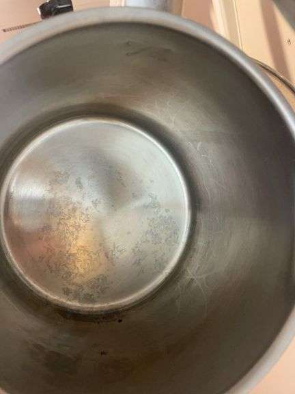 Lot of pots and pans including Farberware and revereware