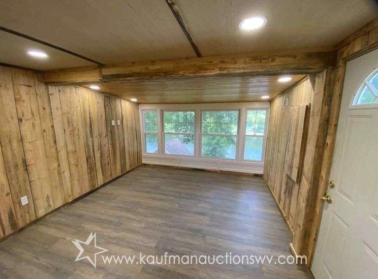 Studio Home with a View on Crystal Lake