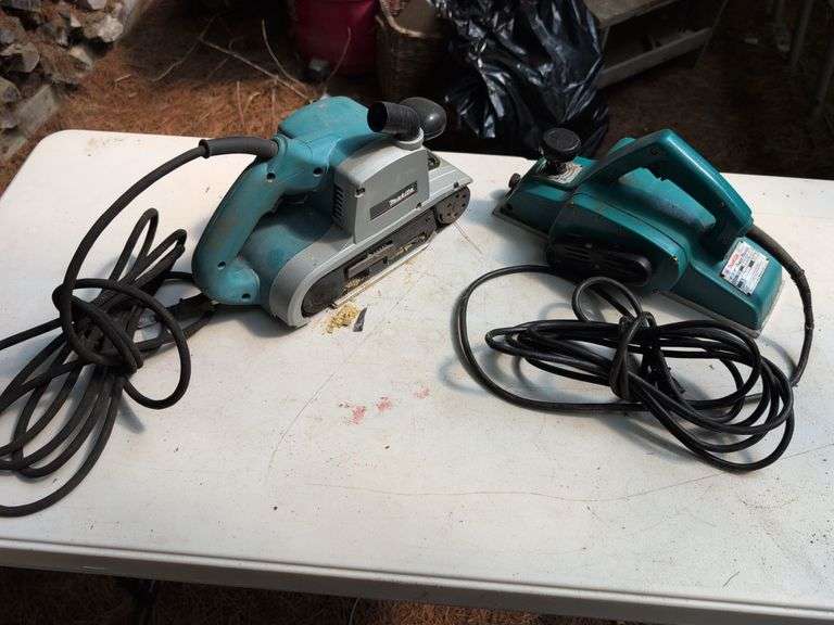 (2) Makita handheld power planers