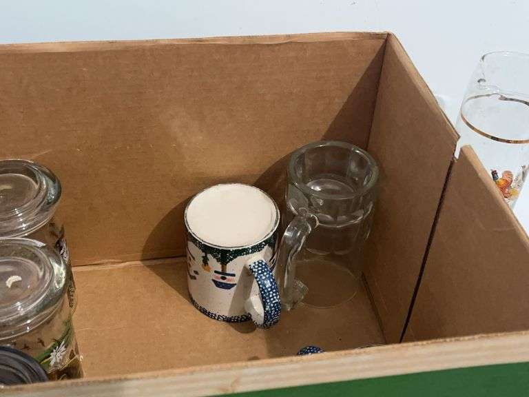Glasses, Mugs, Hen on a Nest, Duck Decorations