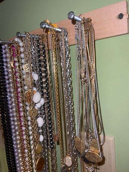 Assorted Women’s Costume Necklaces
