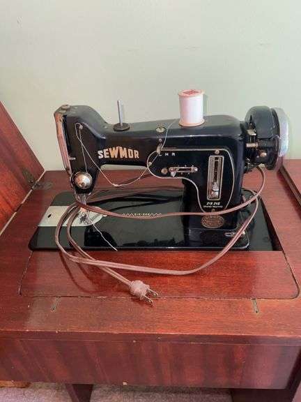 Sewmor Zig Zag Sewing Machine Table and Contents
