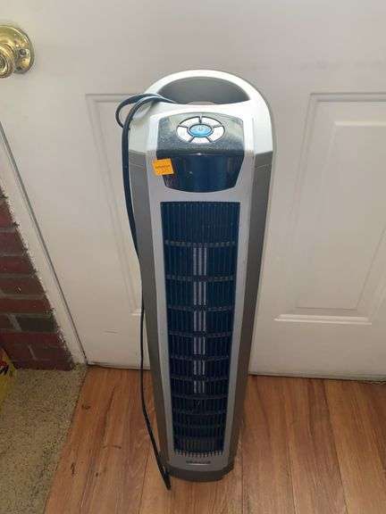 Lasko Oscillating Ceramic Tower Space Heater