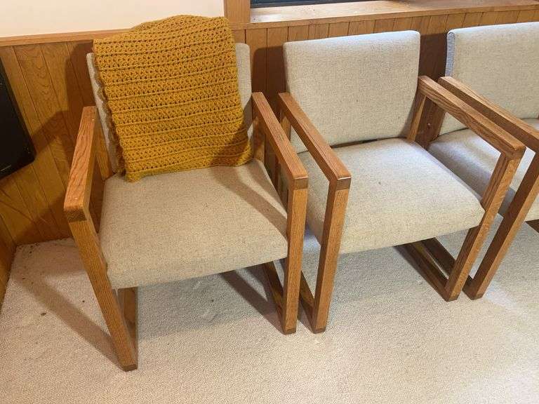 (4) matching office chairs