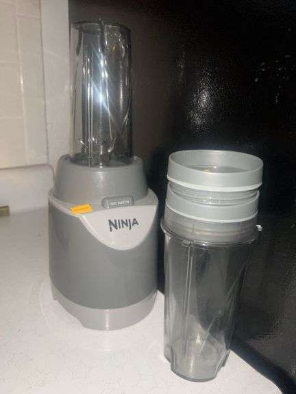 Ninja Blender with (2) Cups