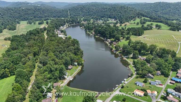 Studio Home with a View on Crystal Lake