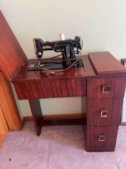 Sewmor Zig Zag Sewing Machine Table and Contents