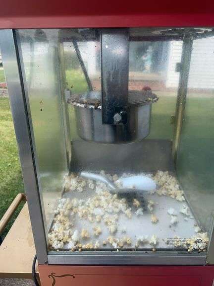 Old Fashioned Movie Time Popcorn Machine