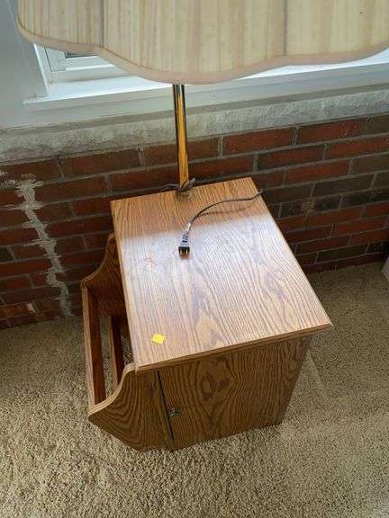 Wooden Side Table with Lamp