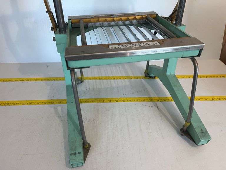 KutLett Model SKK-1 Lettuce Cutter