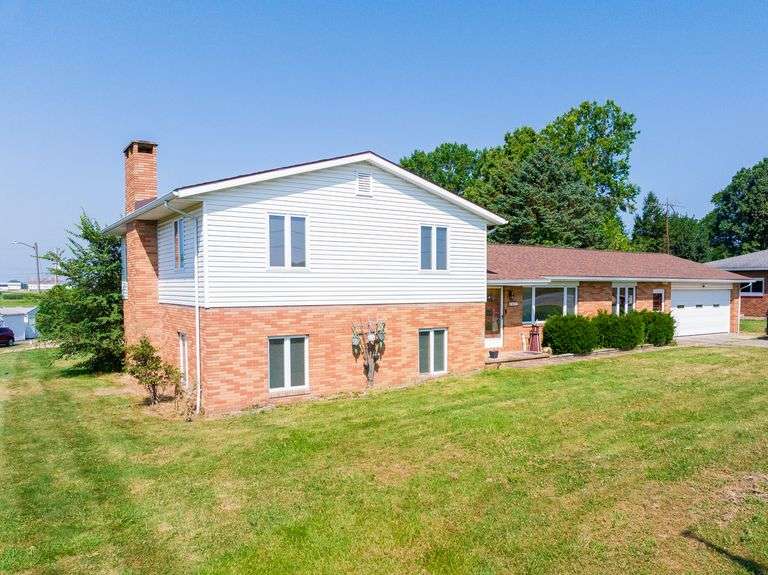 Wooster Area 4/BR Home