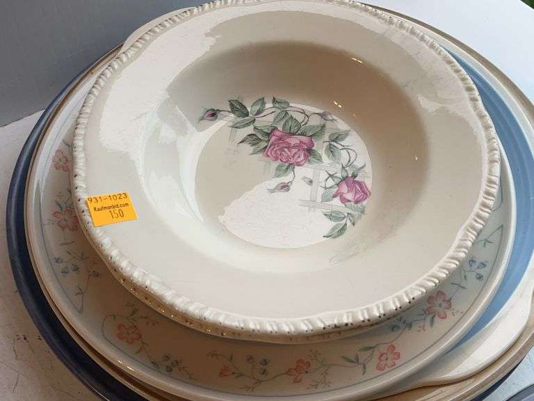 Crowning Fashion Dinnerware and Other Plates