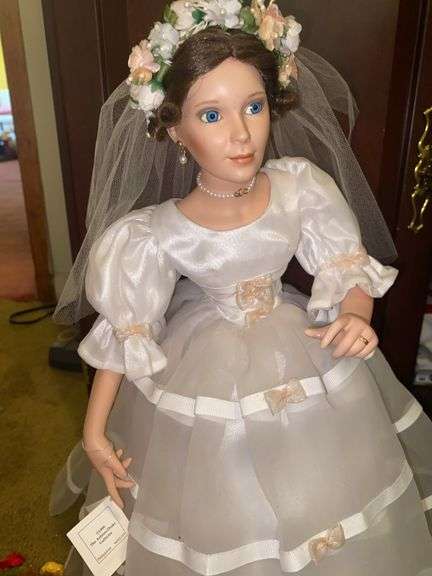 Seymour Mann Connoisseur Collection Christmas Angel Porcelain Doll, Ashton Drake 1999 Bridal Porcela