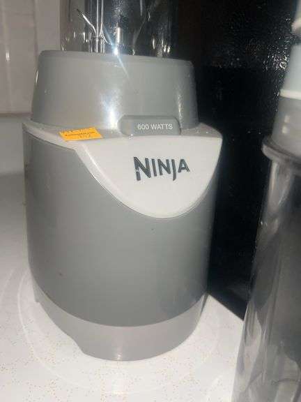 Ninja Blender with (2) Cups