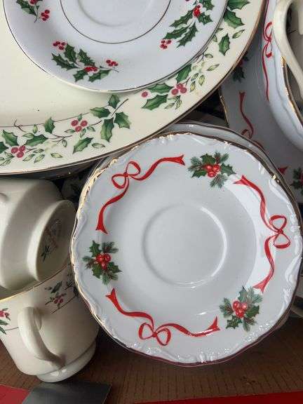 Celebrate the Season Holiday Traditions 45pc Dinnerware Set