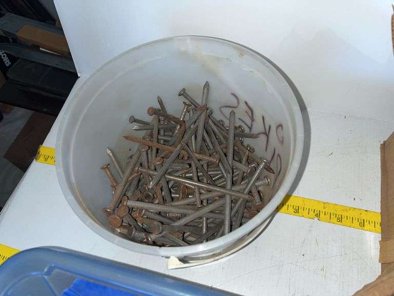 Roof Tacks, Box Nails, Regular Nails