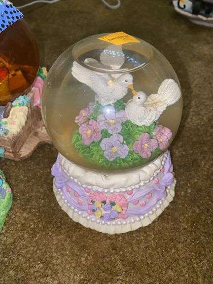 (6) Snowglobes