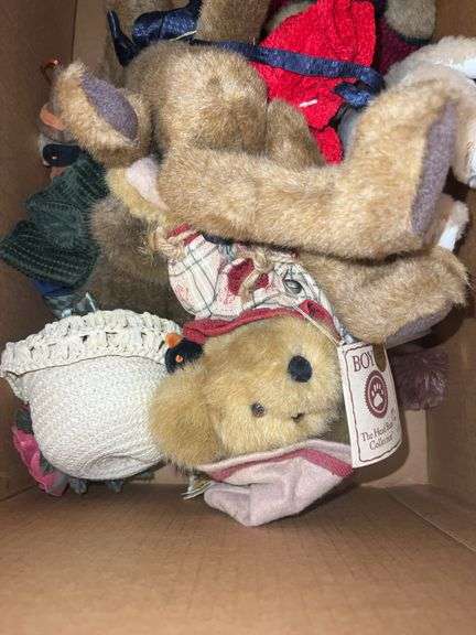 Assortment of Boyd’s Bears