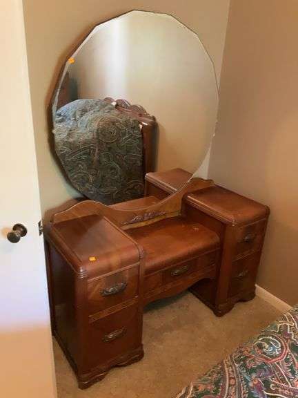 Vintage Waterfall Vanity with Mirror