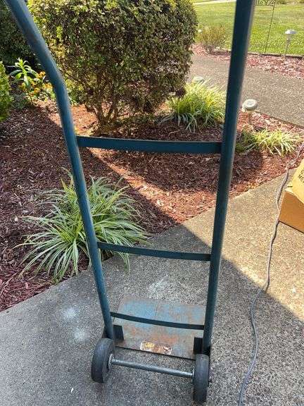 Metal Dolly