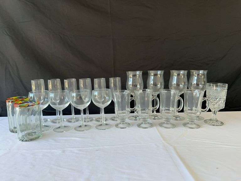 (21) Wine Glasses/Glasses