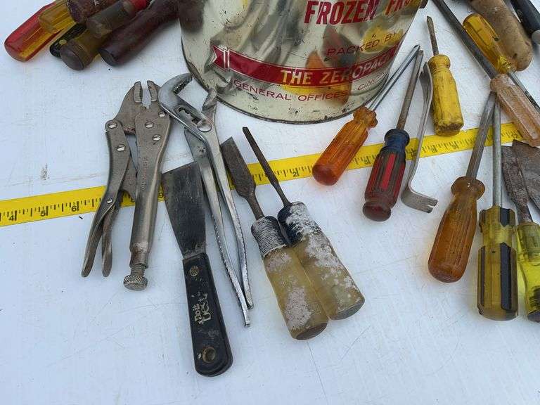 Bucket with Handtools