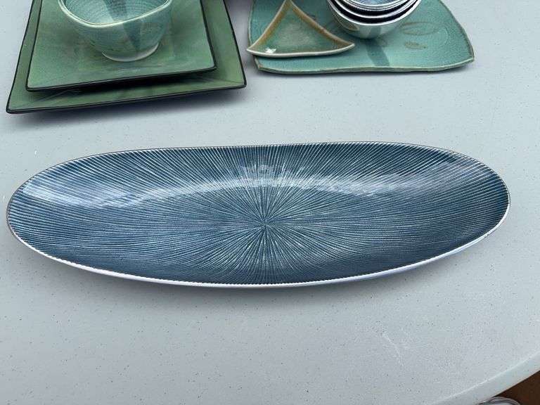 Simply Designz Bowls, Plater and other misc.