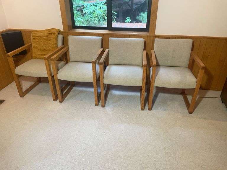 (4) matching office chairs