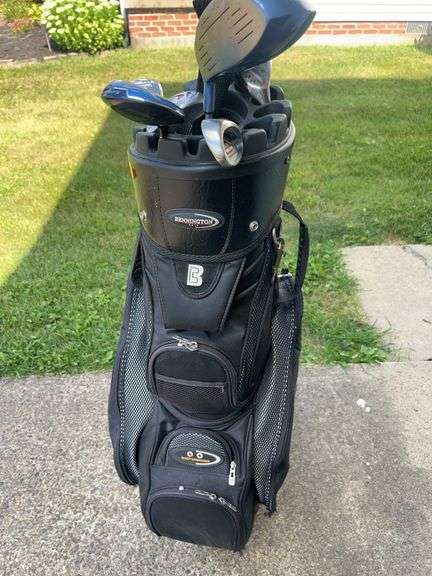 Bennington Golf Bag with Clubs