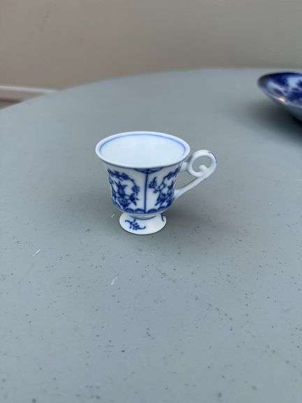 Blue and White Patterned Tea Pot w/ Sugar and Creamer, (2) Tea Cups w/ (2) Plates, and Serving Dish