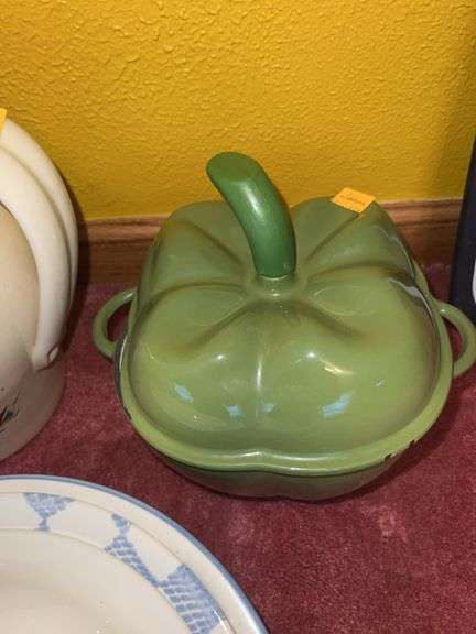 Pfaltsgraff Covered Casserole Dish, Cast Iron Green Pepper Cookware, Porcelain Pitcher