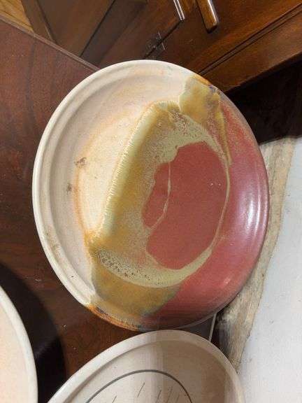 (6) pottery dishes